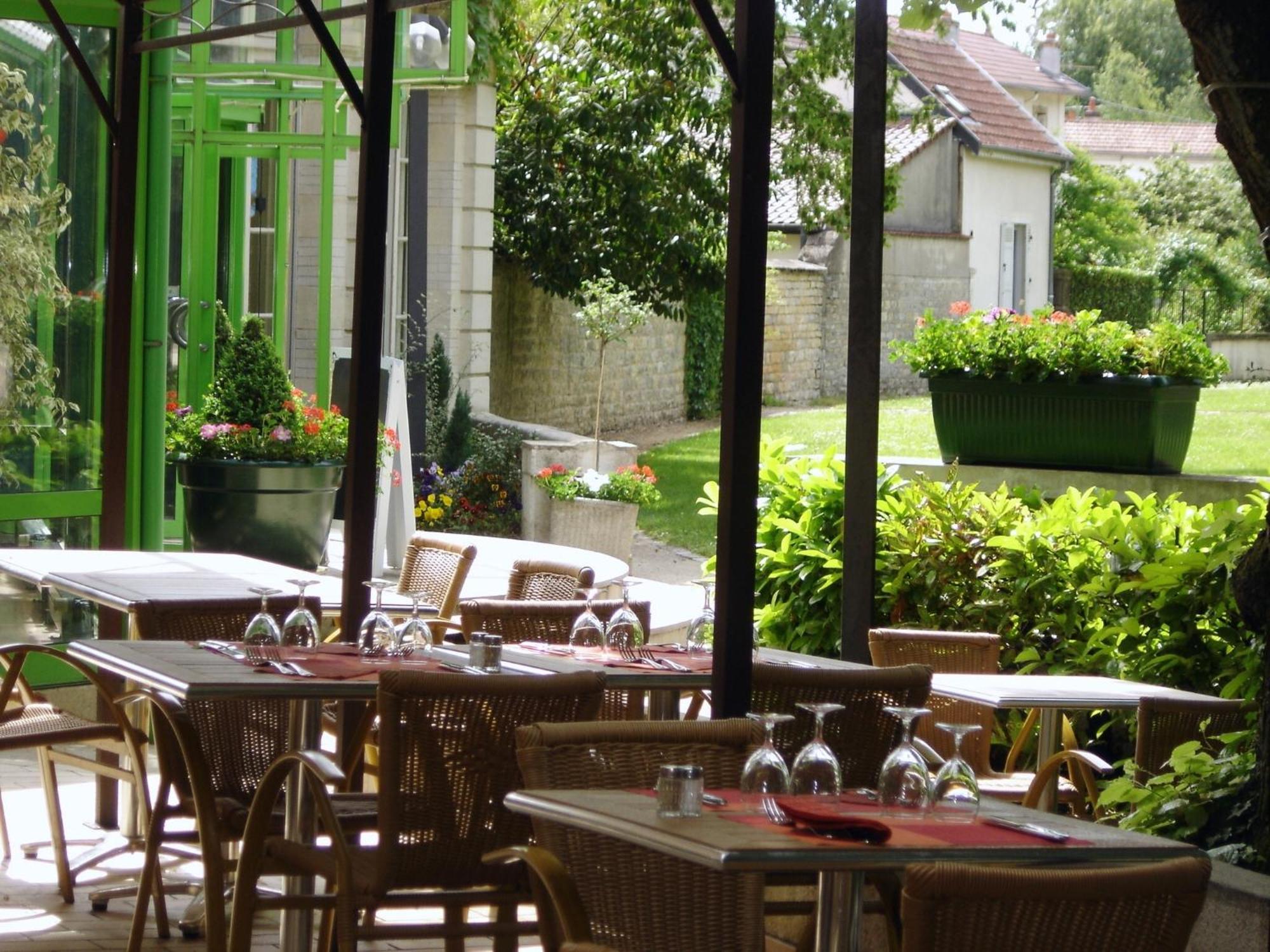 Hotel Restaurant Du Parc De La Colombiere Dijon Luaran gambar